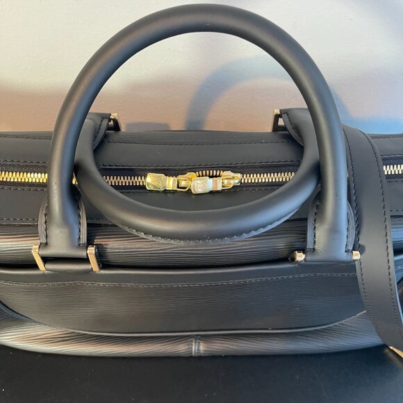 Louis Vuitton Vintage Black Epi Leather Dhanura MM Bag - Preowned - Picture 7 of 14